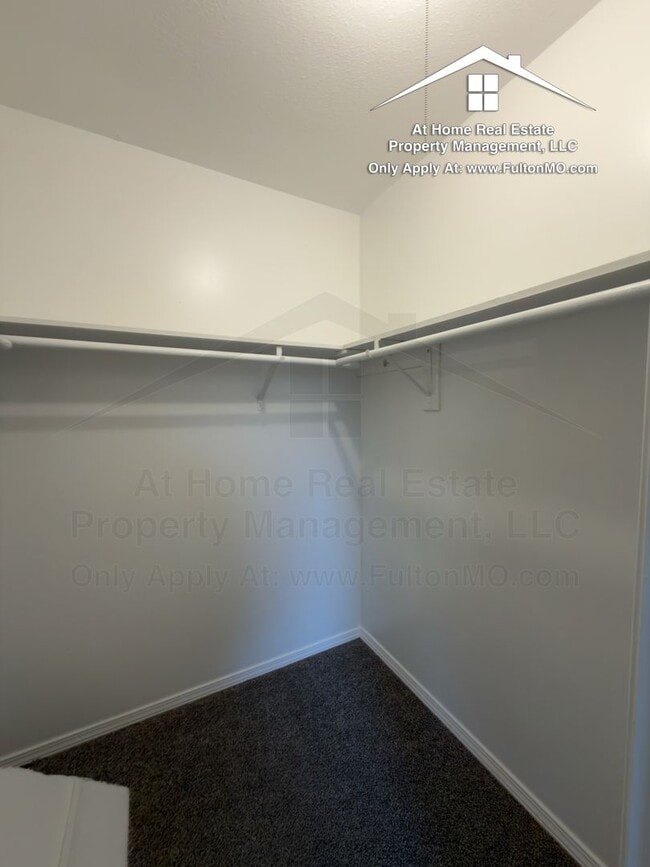 Building Photo - 1822 Springdale Ct