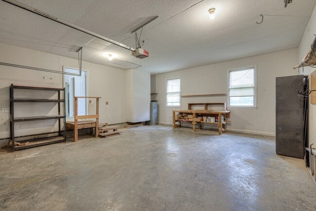 Building Photo - 5020 Old Salem Rd