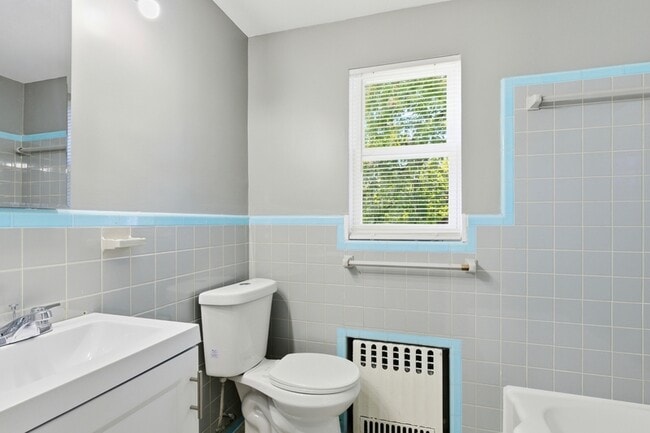 Building Photo - 4311 Kennison Ave