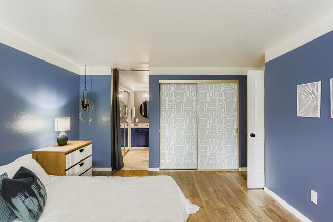 Building Photo - 77 Galen St