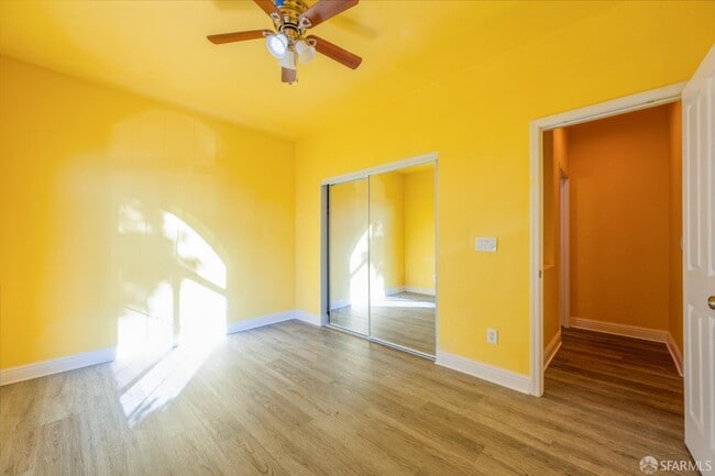 Building Photo - 5476 Summerfield Dr