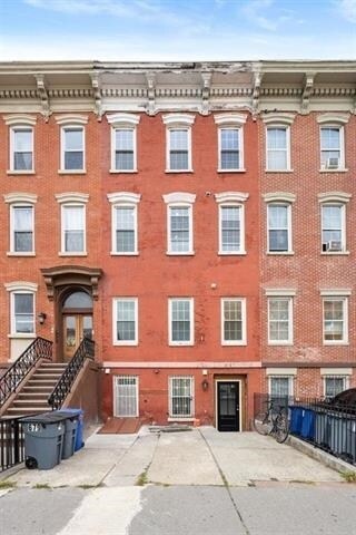 Building Photo - 679 Bergen Ave