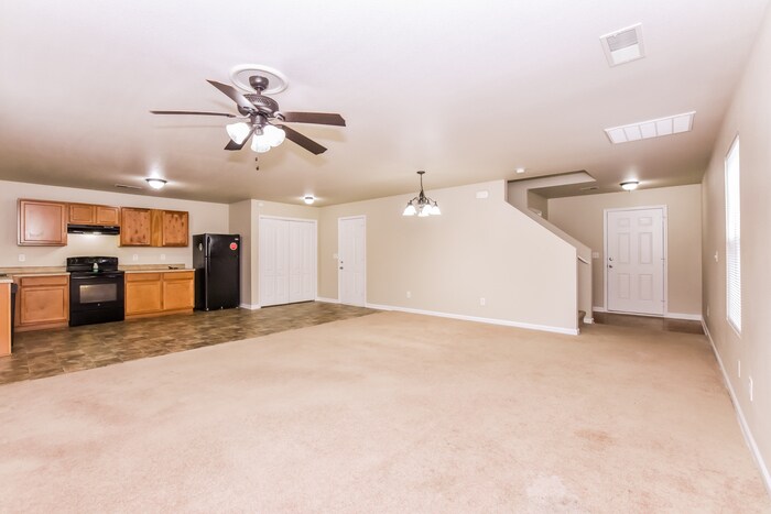 Building Photo - 114 Whitestone Dr NE