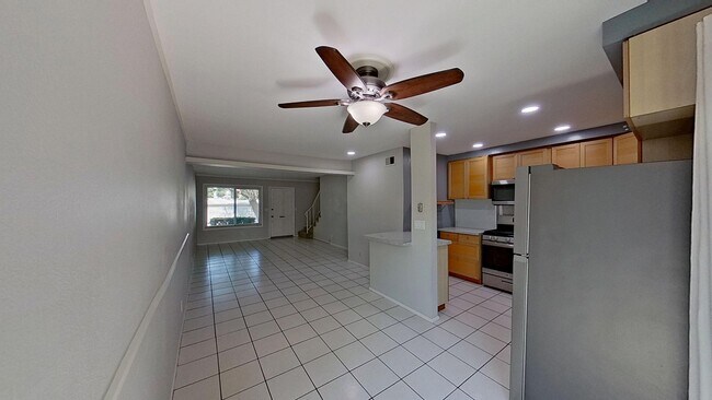 Building Photo - 4546 Jamestowne