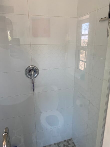 Building Photo - 3910 Cody Rd