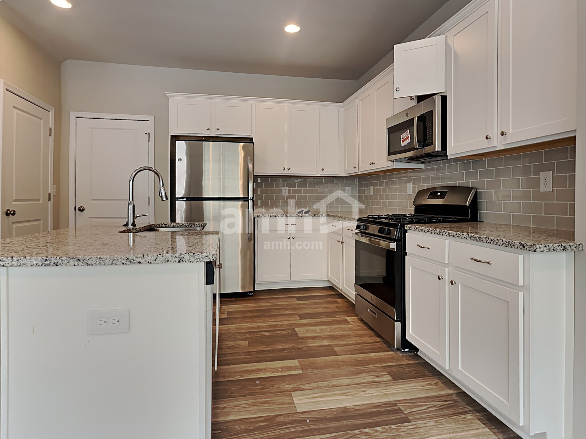 Building Photo - 338 Winston Cir