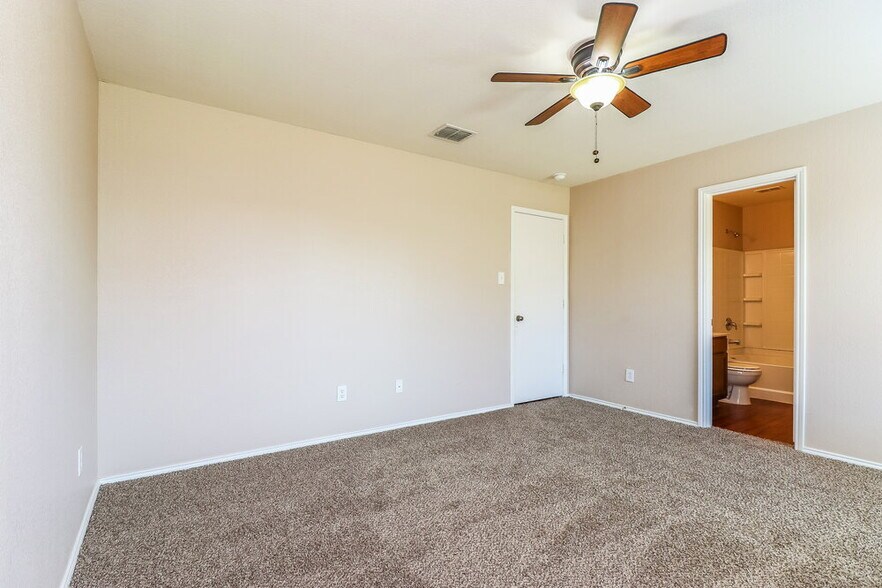 Building Photo - 801 San Miguel Trail