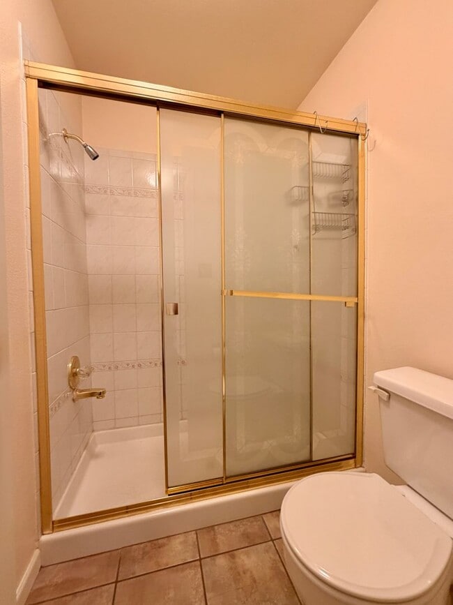 Building Photo - 5-Bed, 2.5-Bath Home Near MacIntosh Lake with Hardwood Floors, Gas Fireplace, and Finished Basement