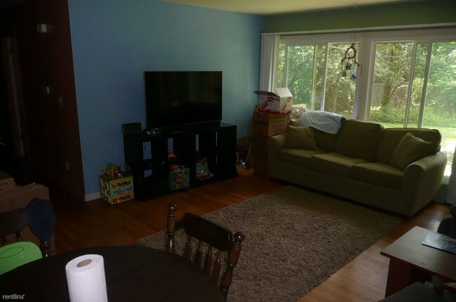 Building Photo - 3 br, 1 bath House - 1025 Western Dr 1025 ...