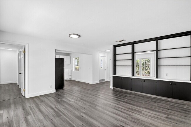 Building Photo - 2620 East Way