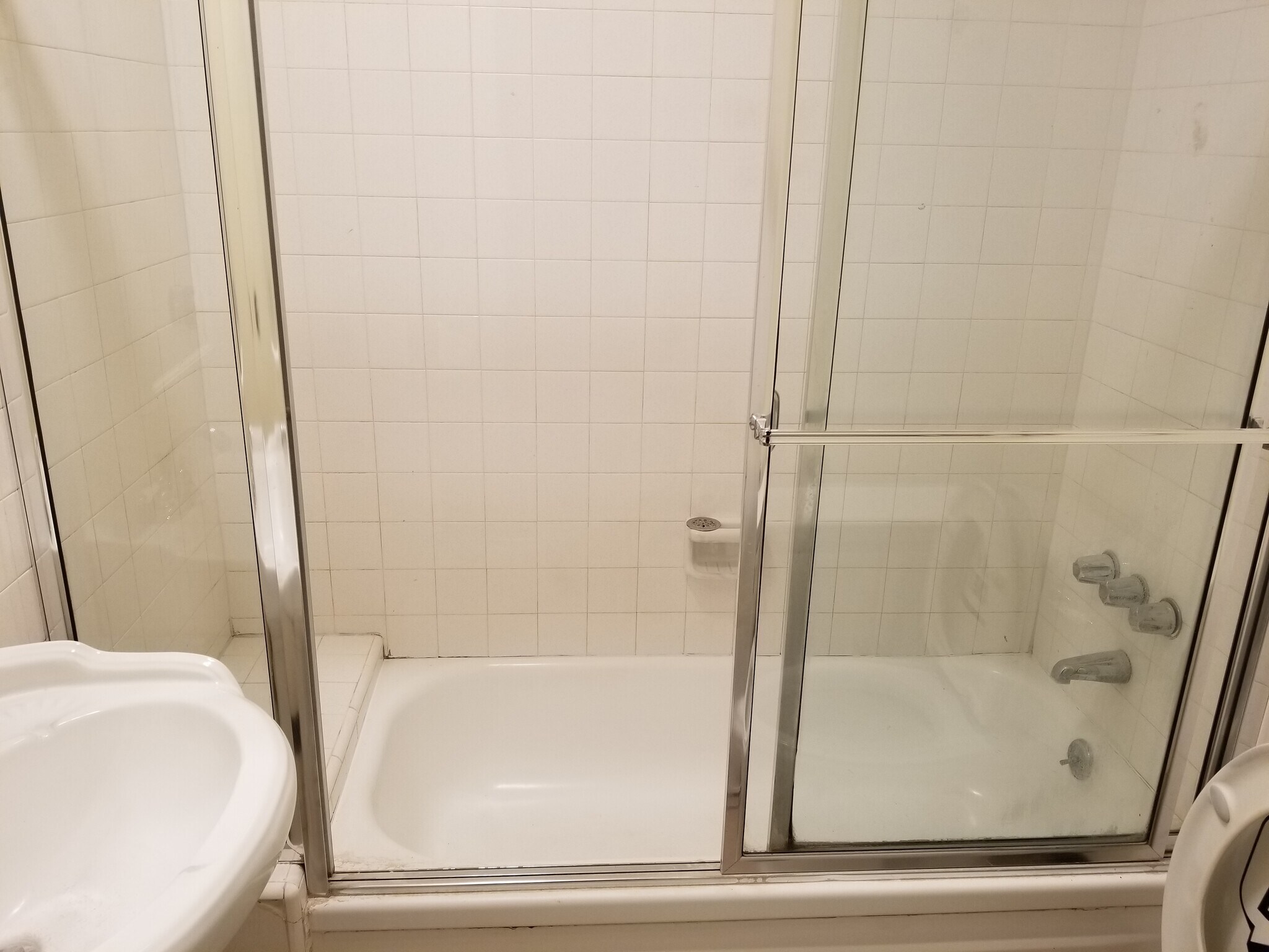 Building Photo - 621 S Shelton St