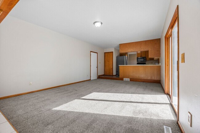 Building Photo - 3801 Pebble Ct