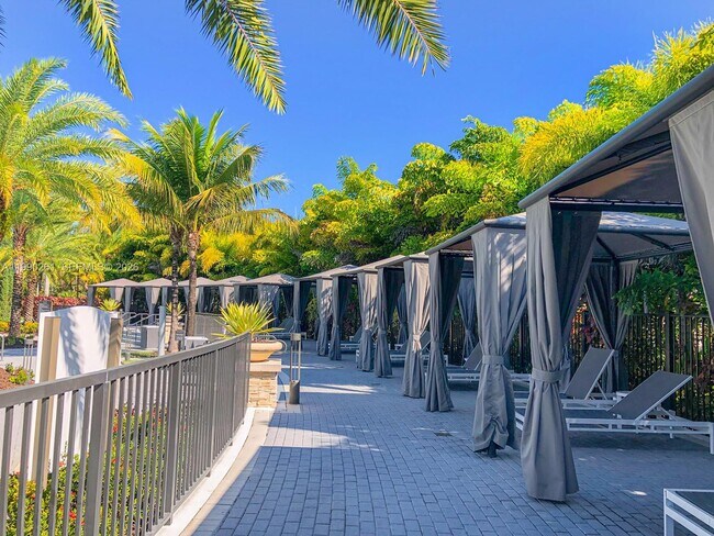 Building Photo - 8055 NW 104th Ave