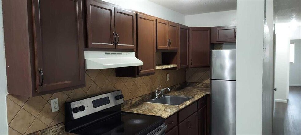 Building Photo - 1790 NW 52nd Ave