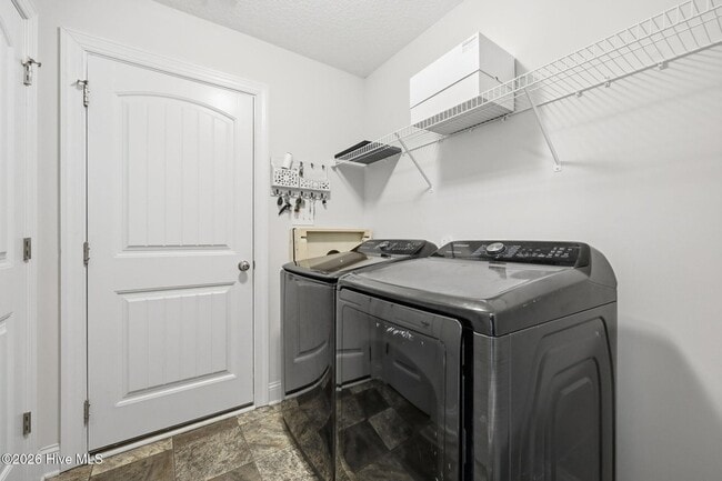 Building Photo - 708 Puppy Drum Ln
