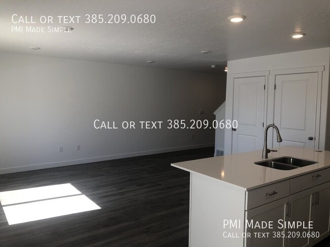 Building Photo - Coming Soon! Spacious 3-Bedroom Townhome i...