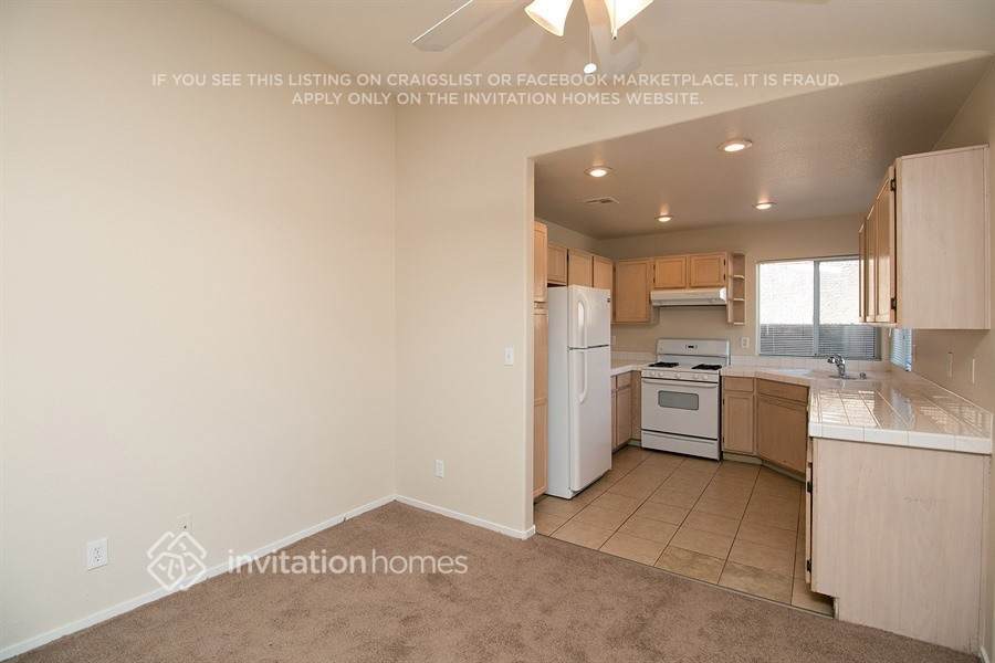 Building Photo - 5823 Berry Hill Ln