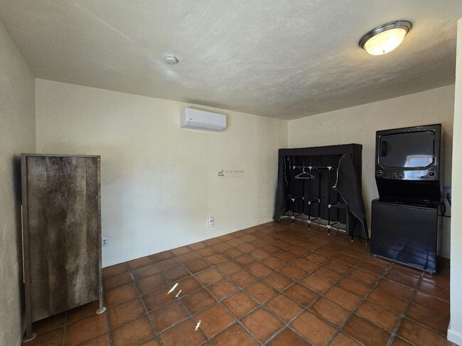 Building Photo - 1410 Zuni St