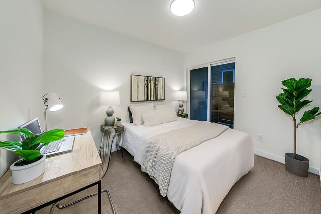 Building Photo - New Construction Townhouse - 2 Bedroom Columbia City