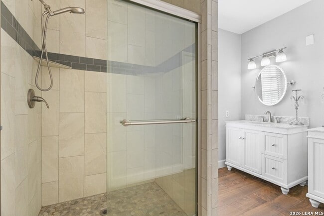 Building Photo - Charming Home Awaits: Spacious & Modern Living in a Prime Location