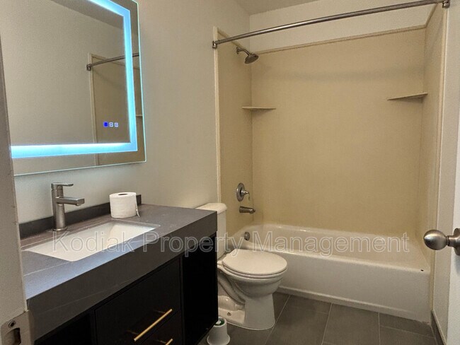 Building Photo - 5757 Coral Pine Ct S