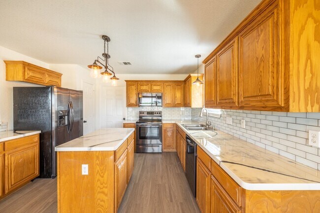 Building Photo - 706 Indian Blanket