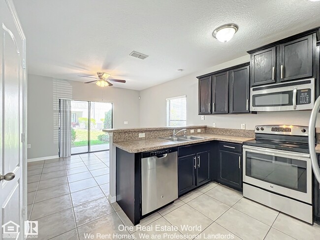 Building Photo - 5361 Windsor Lake Cir
