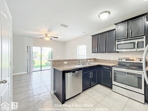 Building Photo - 5361 Windsor Lake Cir