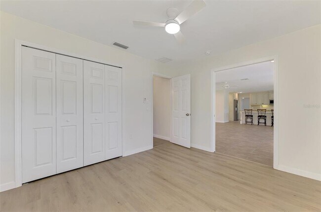 Building Photo - 2340 Palmetto St