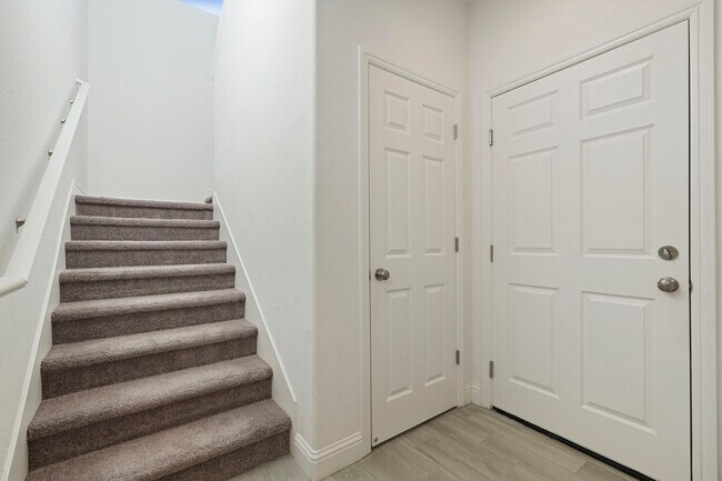 Building Photo - 3012 Salonie Ct