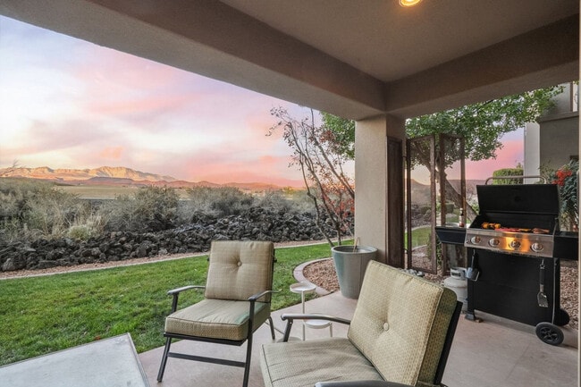 Building Photo - 225 N Country Ln