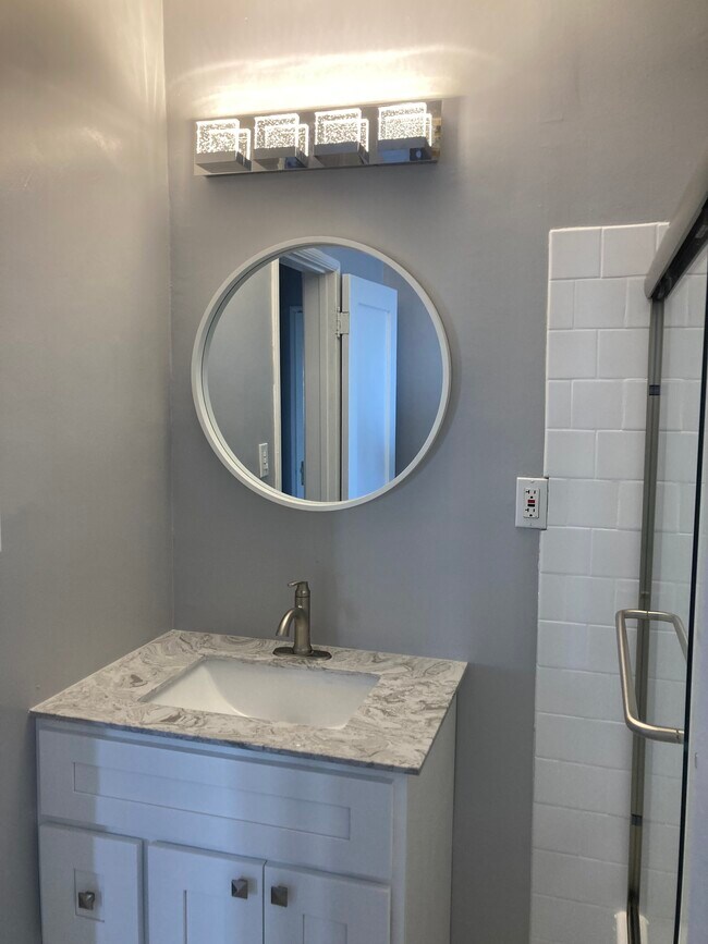 Building Photo - 314 N Ogden Dr