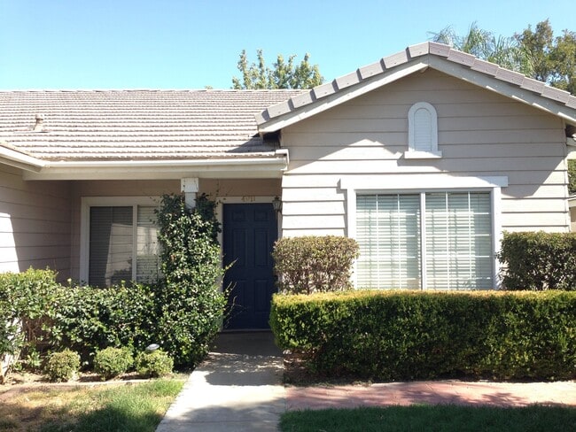Building Photo - Silver Creek area. 4BD 2 BA. CLEAN,  NEWLY...