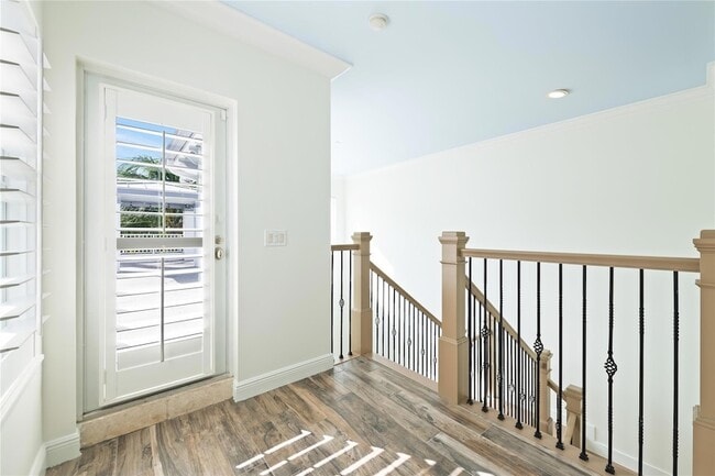 Building Photo - 218 NE 15th Ave