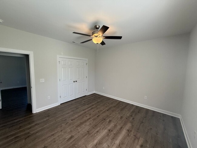 Building Photo - Three bedroom, 2 bath house in Graham