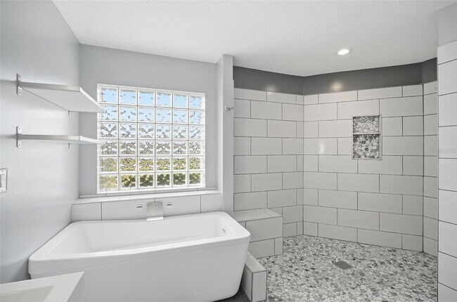 Building Photo - 1 Walton Pl