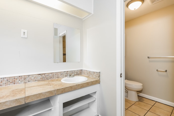 Building Photo - 5115 Shirlwood Dr