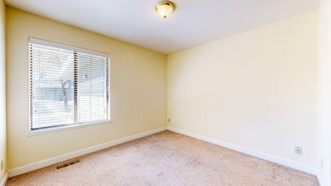 Building Photo - Well Maintain West Side Single Story 3 bedroom 2 bathroom home with 2 car garage