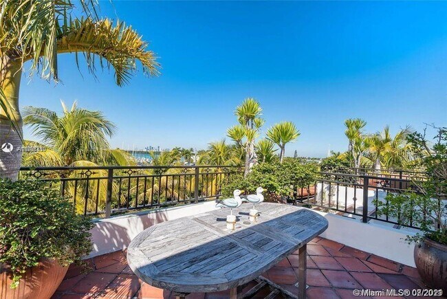 Building Photo - 181 Harbor Dr