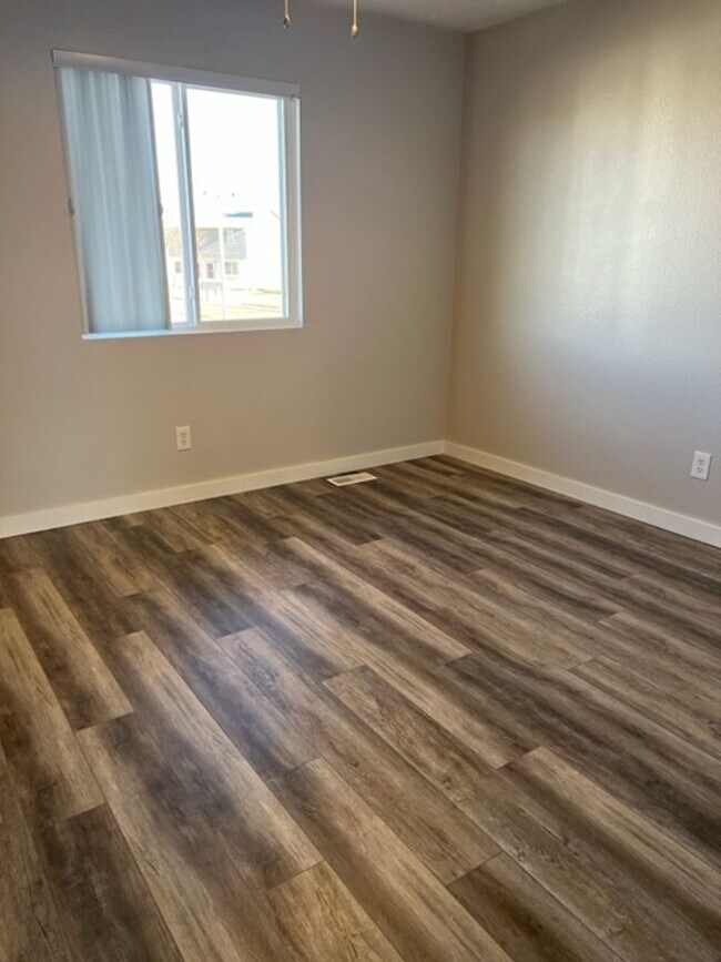 Building Photo - 1243 Soaring Eagle Dr
