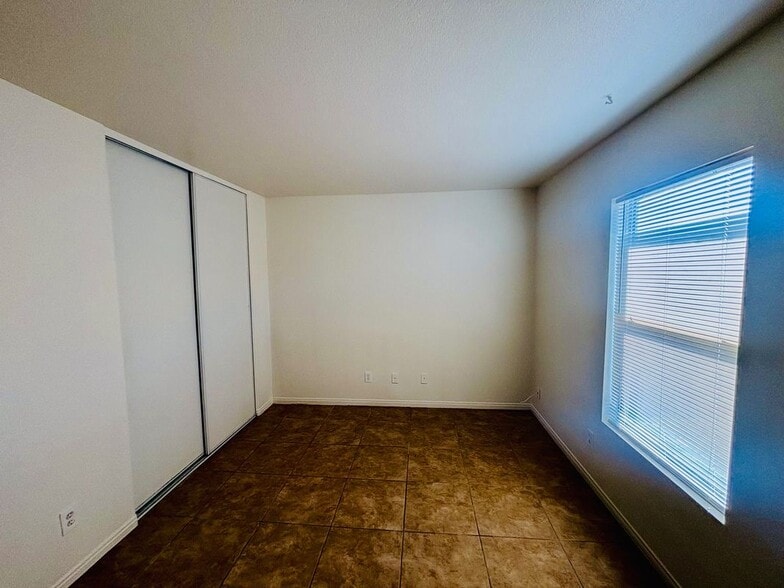 Building Photo - 40350 Maravilla Dr