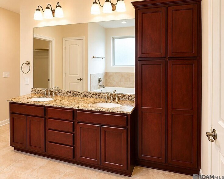 Building Photo - 1418 Gardenia Ln