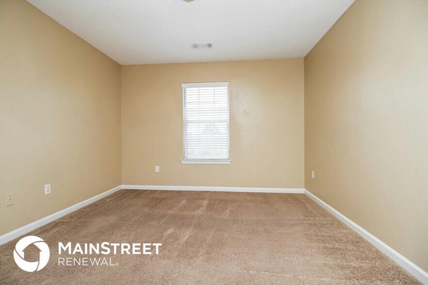 Building Photo - 7327 Fox Creek Dr