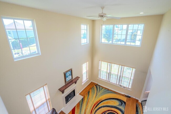 Building Photo - 8 Jumping Brook Ct