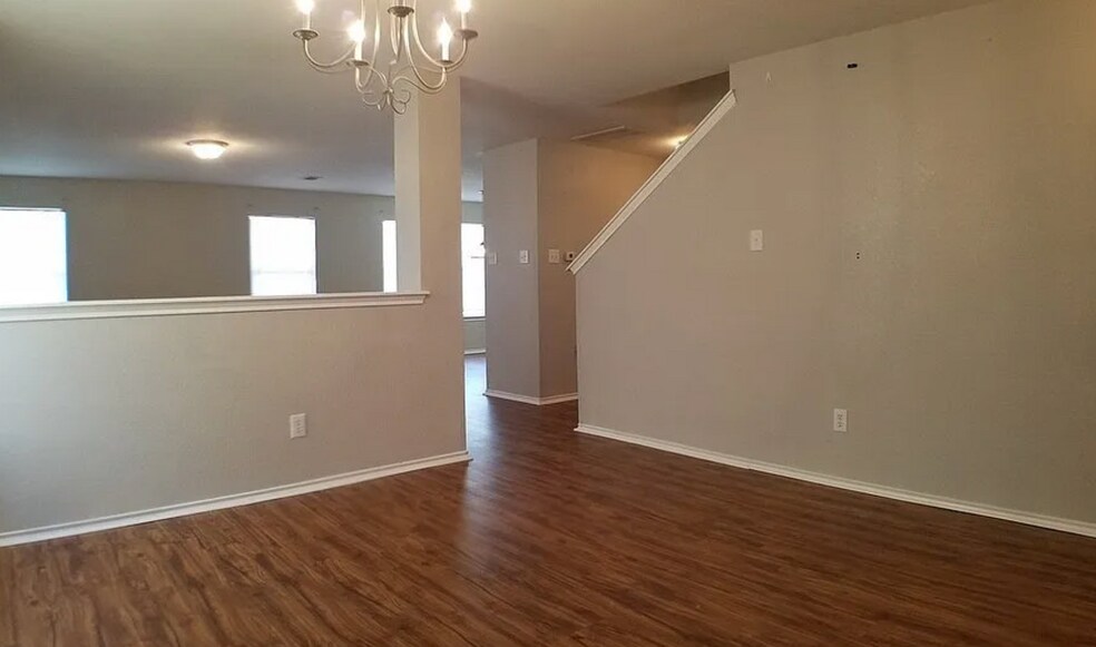 Building Photo - 6713 Panda Royle Dr