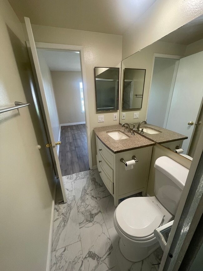 Building Photo - 3 Bed, 2 Bath Tanglewood For Rent- Single Story w/ Garage and AC!