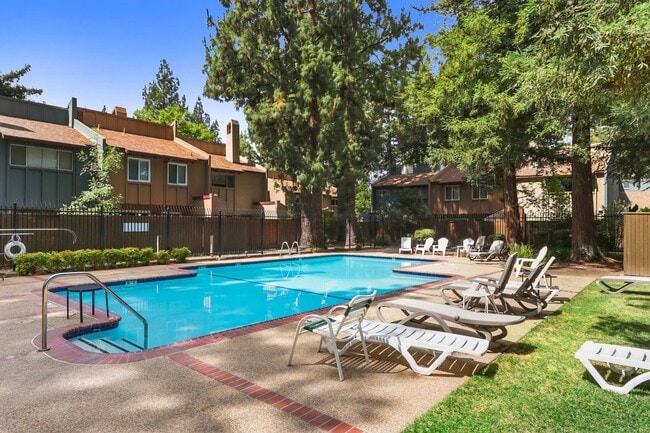 Building Photo - North Davis Condo-Available