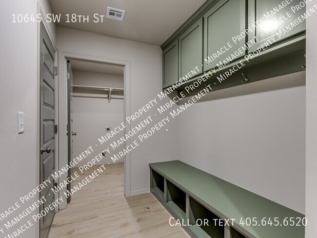 Building Photo - 10645 SW 18th St