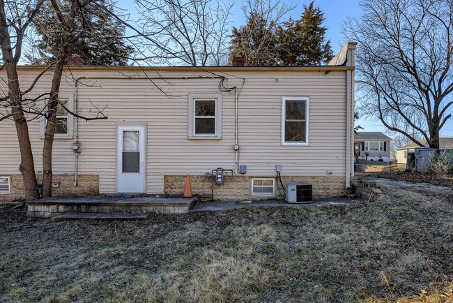 Building Photo - Ralston Rental Home Available