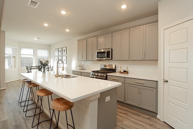 Building Photo - 16431 Elkcreek Dr